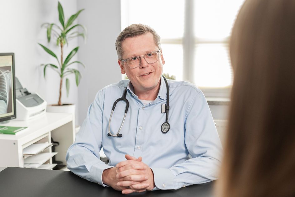 Lungenzentrum Stade - Facharzt Pneumologie - Jörg Faber mit Patient